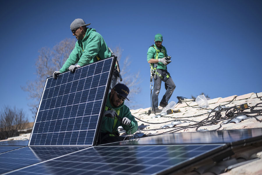 Tesla’s Bid For SolarCity Gets Support From Shareholder Adviser